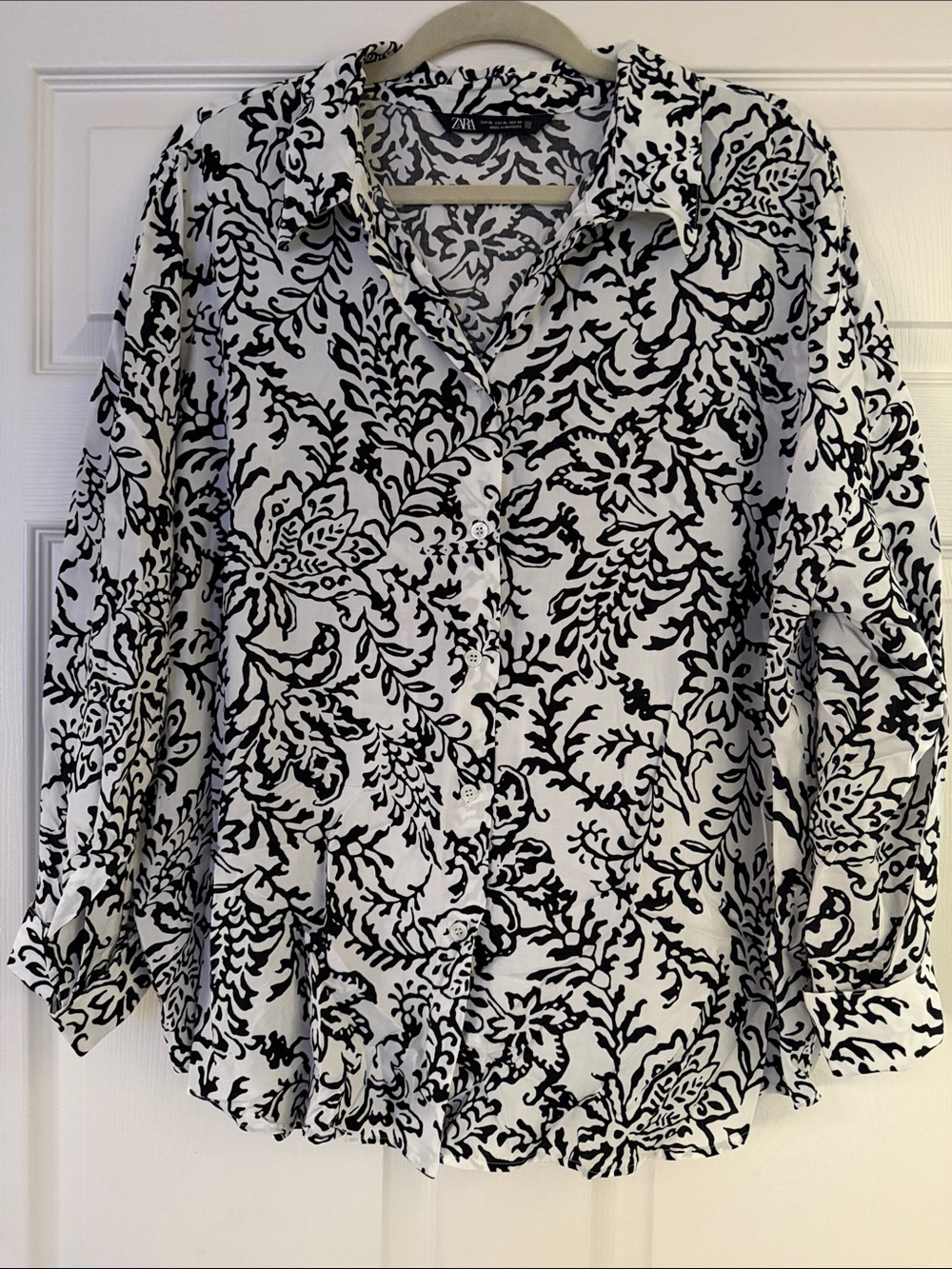 Zara Black and White Floral Button-Down Shirt